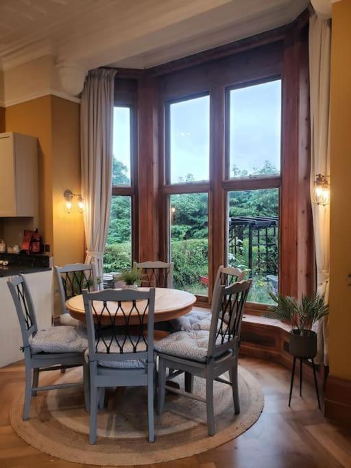 3 Bedroom 3 Bathroom Ground Floor With Veranda Reigate