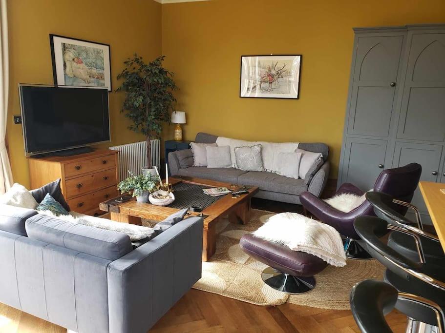 Apartment 3 Bedroom 3 Bathroom Ground Floor With Veranda *